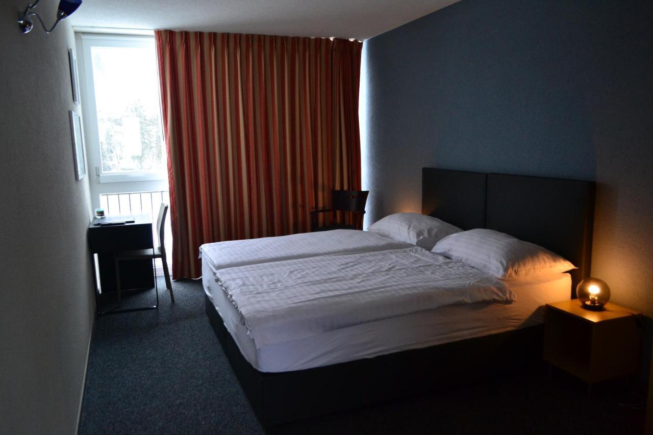 Hotel Les Rives Du Doubs Les Brenets Kültér fotó
