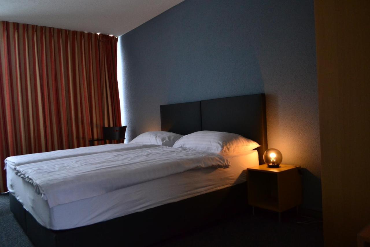 Hotel Les Rives Du Doubs Les Brenets Kültér fotó