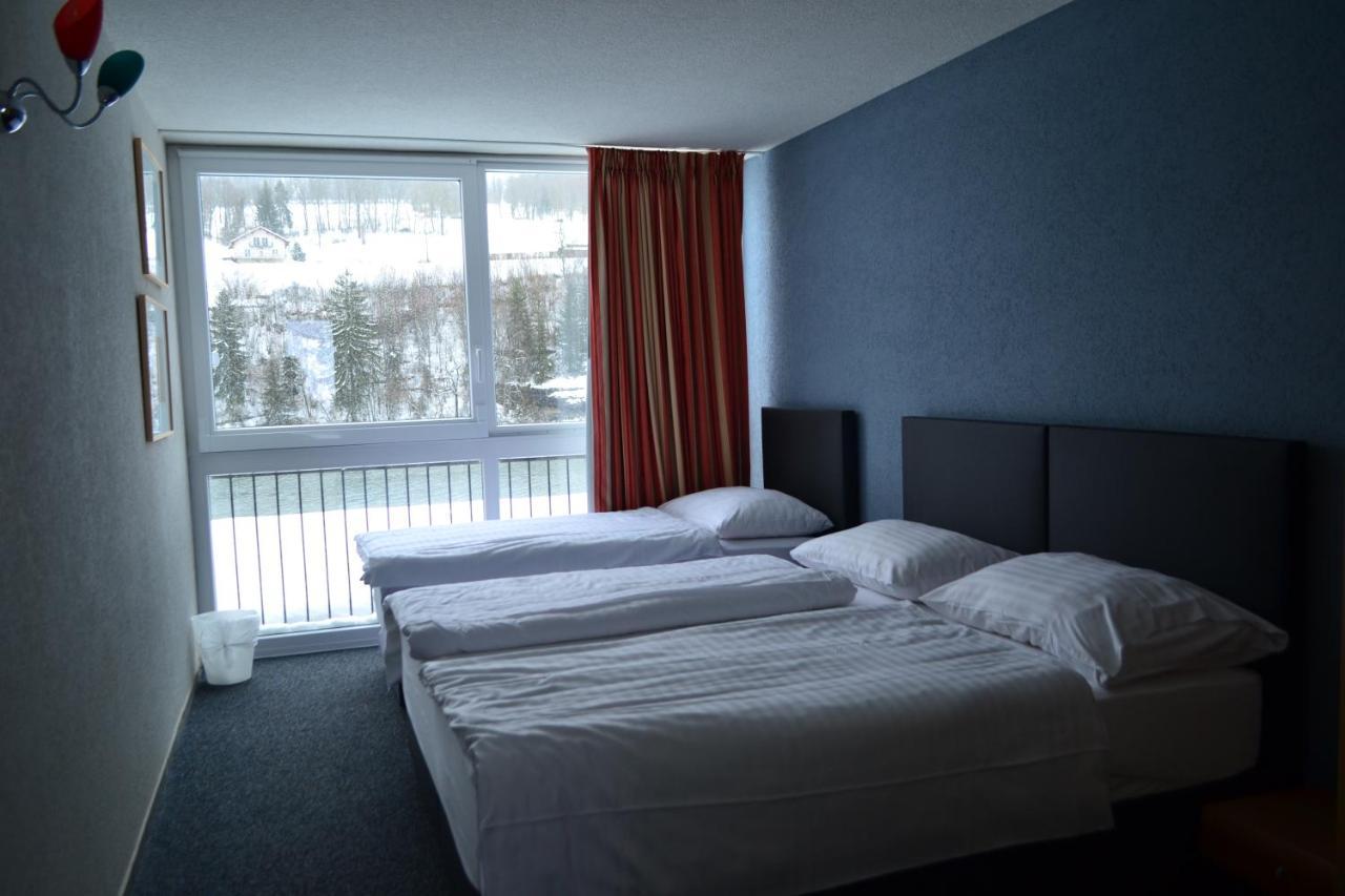 Hotel Les Rives Du Doubs Les Brenets Kültér fotó