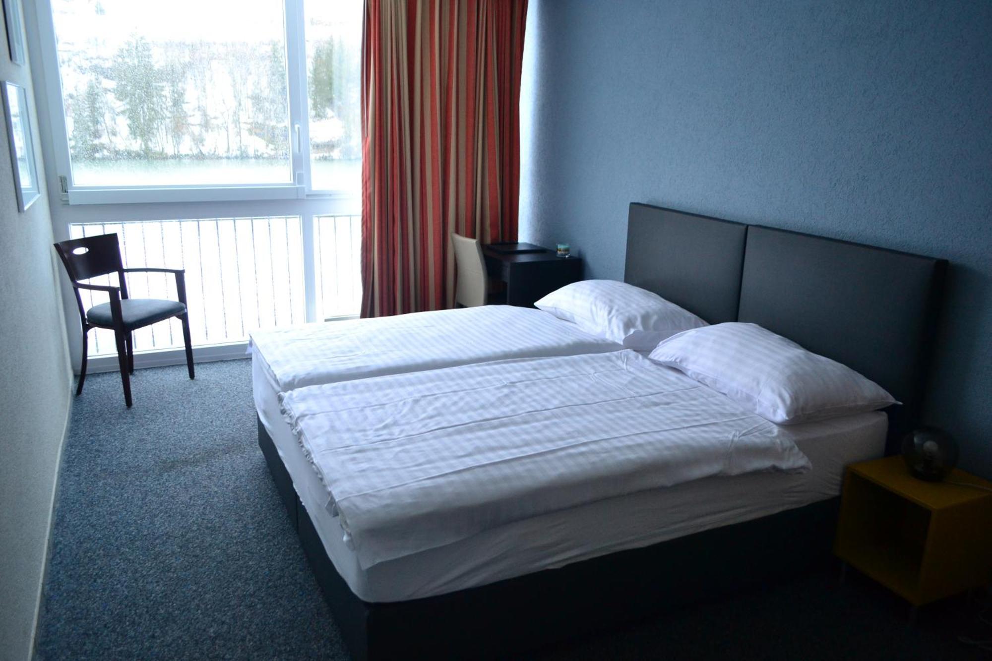 Hotel Les Rives Du Doubs Les Brenets Kültér fotó