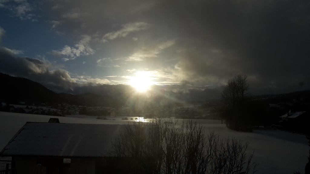 Hotel Les Rives Du Doubs Les Brenets Kültér fotó