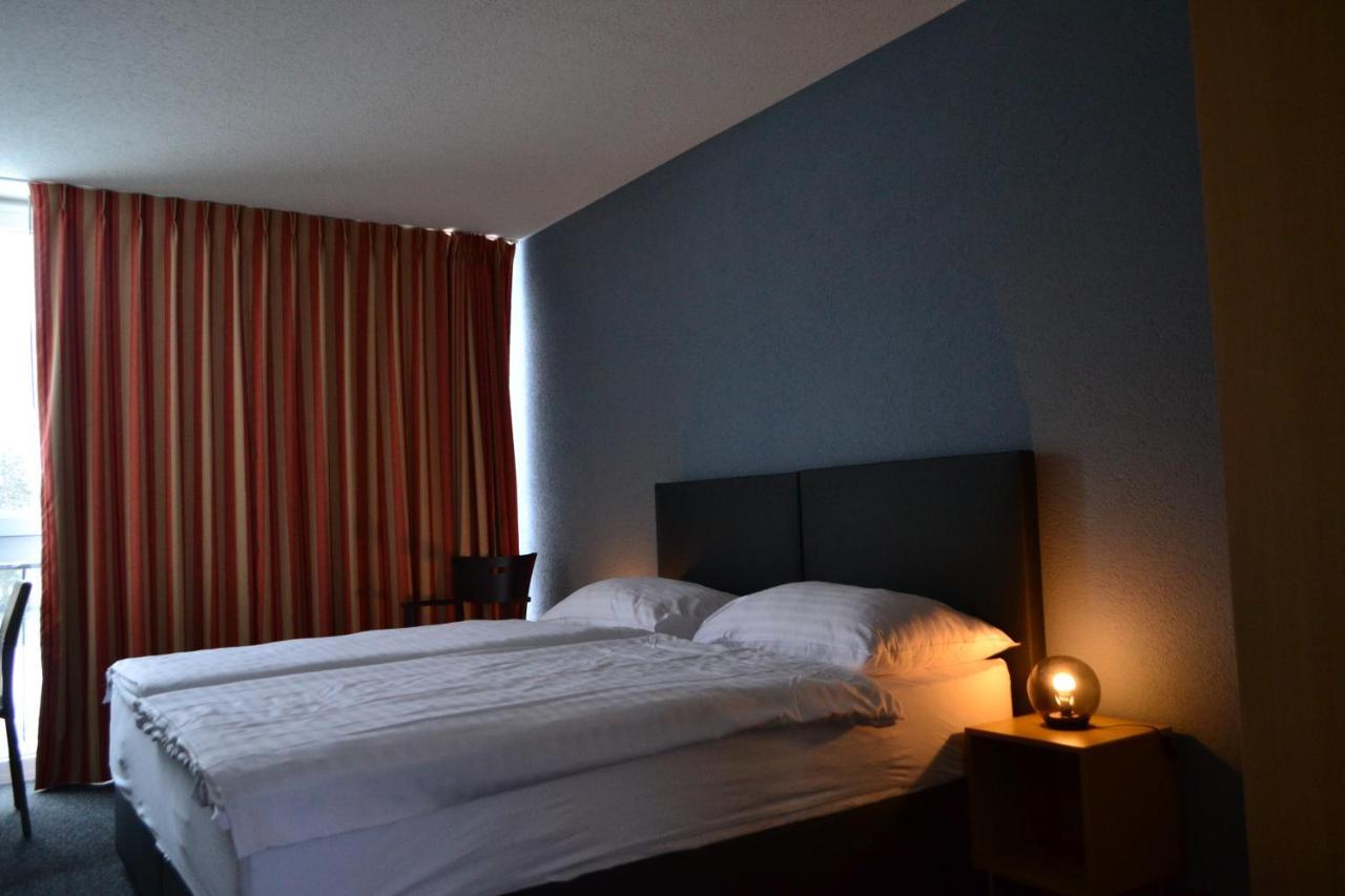 Hotel Les Rives Du Doubs Les Brenets Kültér fotó