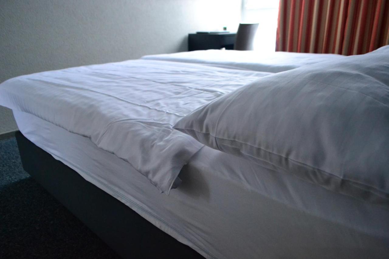 Hotel Les Rives Du Doubs Les Brenets Kültér fotó